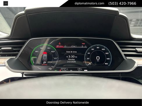Used 2019 Audi e-tron Prestige w/ Prestige Package image 39