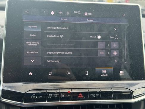 Certified 2025 Jeep Compass Trailhawk AWD/4WD image 31