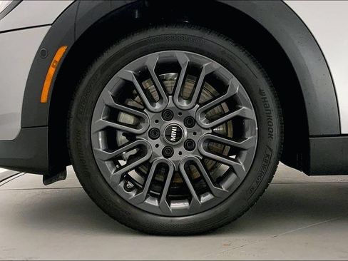 Certified 2026 MINI Cooper 4-Door Hardtop FWD image 8