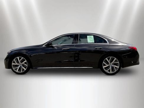 Certified 2025 Mercedes-Benz E 350 4MATIC Sedan w/ MBUS Superscreen Package image 8
