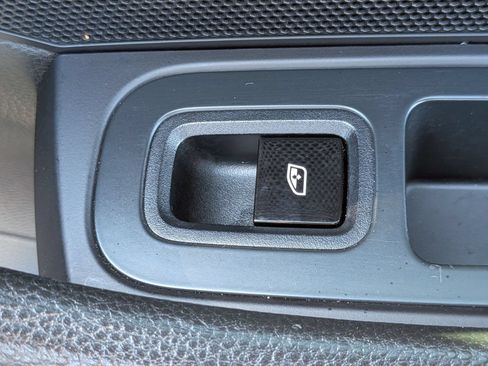 Used 2020 Porsche Panamera RWD image 38