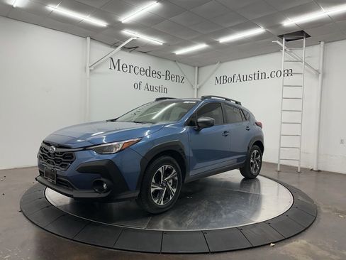 Used 2024 Subaru Crosstrek 2.0i Premium image 3