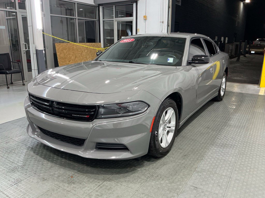 Used 2023 Dodge Charger SXT RWD image 2