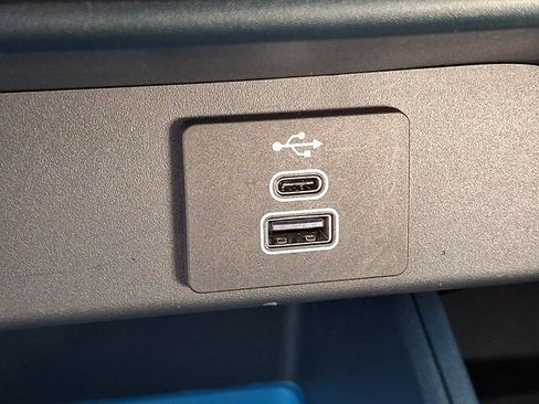 Certified 2025 Ford Maverick XLT w/ Equipment Group 302A AWD/4WD image 19