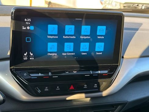 Certified 2022 Volkswagen ID.4 Pro image 4