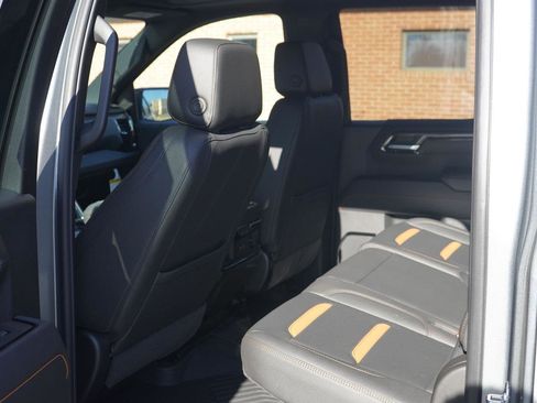 New 2025 GMC Sierra 1500 AT4 w/ AT4 Premium Package image 27