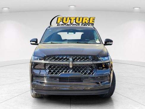 New 2026 Lincoln Navigator L Reserve w/ Jet Appearance Package AWD/4WD image 3
