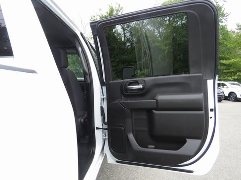 Used 2024 GMC Sierra 3500 Pro w/ Convenience Package image 16