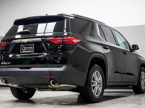 Used 2023 Chevrolet Traverse LT w/ LPO, Floor Liner Package AWD/4WD image 13