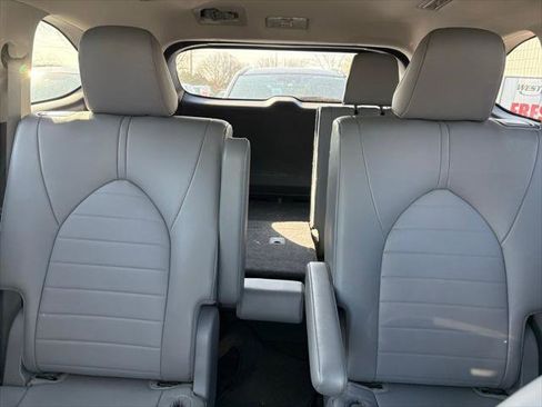 Certified 2023 Toyota Highlander XLE AWD/4WD image 7