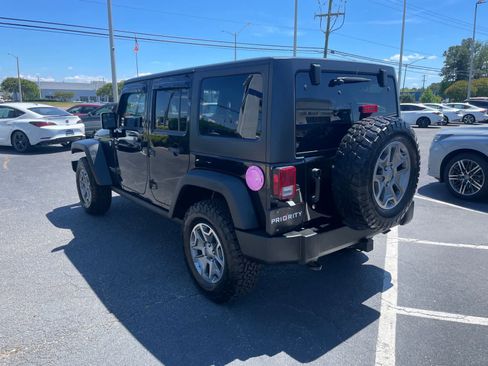 Used 2015 Jeep Wrangler Unlimited Rubicon w/ Dual Top Group AWD/4WD image 3