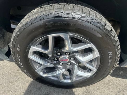 Used 2023 GMC Sierra 1500 SLT w/ SLT Premium Package AWD/4WD image 10