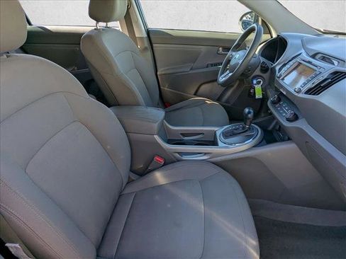 Used 2011 Kia Sportage LX w/ Convenience Pkg image 19