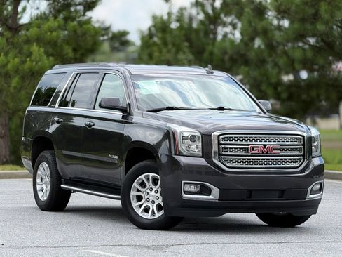 Used 2018 GMC Yukon SLE w/ Convenience Package AWD/4WD image 13