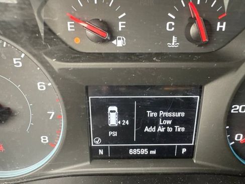 Used 2021 Chevrolet Traverse LT w/ LPO, Cargo Package FWD image 14