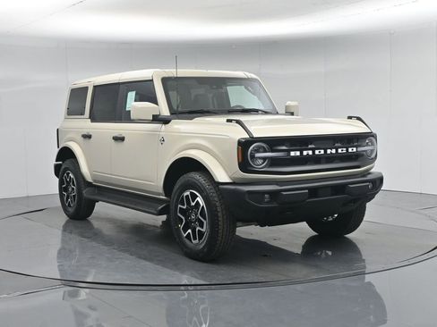 New 2026 Ford Bronco Outer Banks AWD/4WD image 56