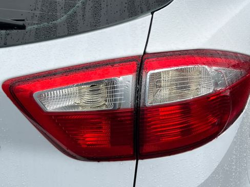 Used 2013 Ford C-MAX Energi SEL image 17