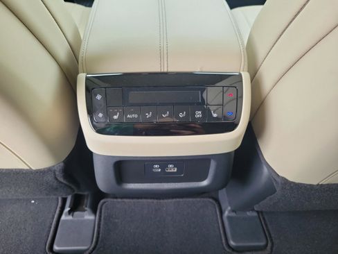 New 2025 INFINITI QX60 Luxe image 24