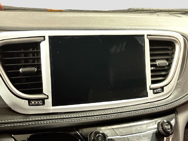 New 2026 Chrysler Pacifica Select AWD/4WD image 13