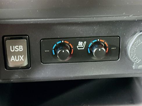 Used 2018 Toyota 4Runner Limited w/ Convenience Package AWD/4WD image 19