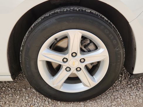 Used 2024 Chevrolet Malibu LS FWD image 7