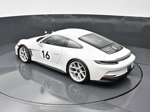 Certified 2024 Porsche 911 GT3 RS RWD image 39