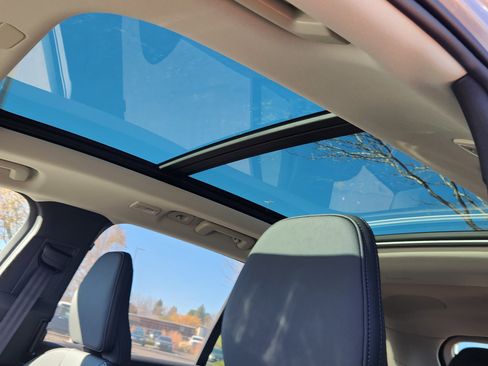 New 2026 Volvo XC90 B5 Plus w/ Protection Package image 15