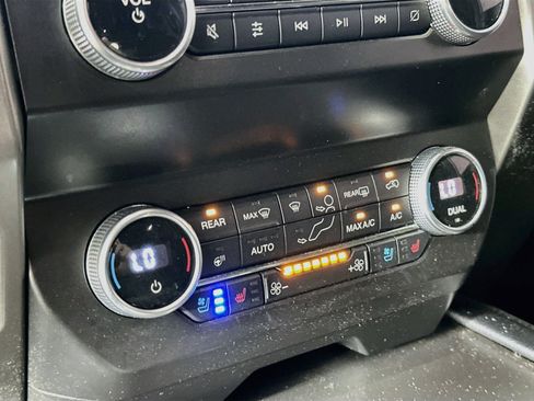 Used 2021 Ford Expedition XLT RWD image 23
