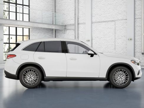 New 2026 Mercedes-Benz GLC 300 GLC 300 image 11