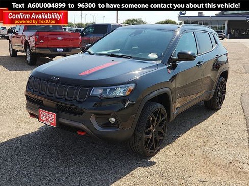 Used 2022 Jeep Compass Trailhawk image 1