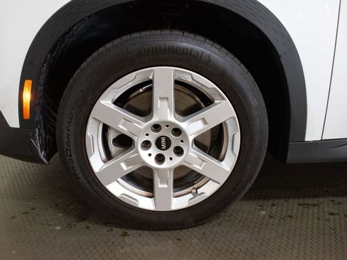 Used 2025 MINI Cooper Countryman S w/ Comfort Package Max image 9