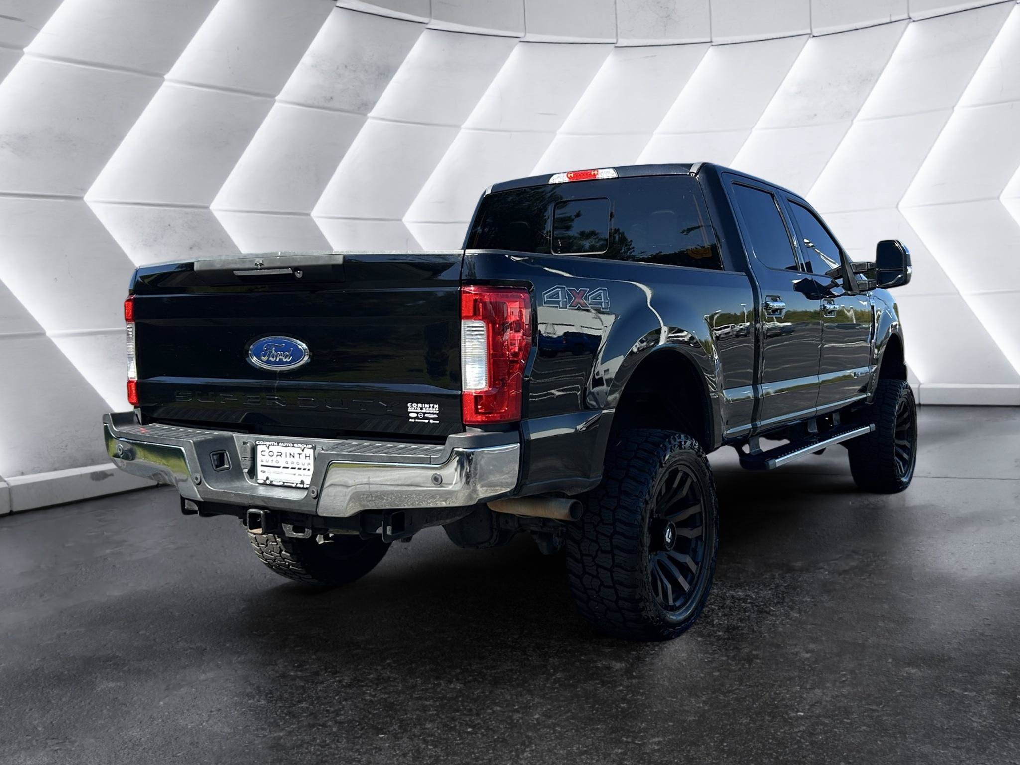 Used 2017 Ford F250 Lariat w/ Lariat Ultimate Package AWD/4WD image 7