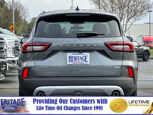 New 2025 Ford Escape SE w/ Class II Trailer Tow Package image 5