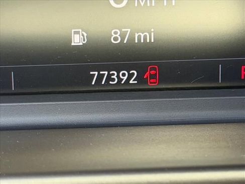 Used 2021 Chevrolet Tahoe LT w/ LT Signature Package RWD image 7