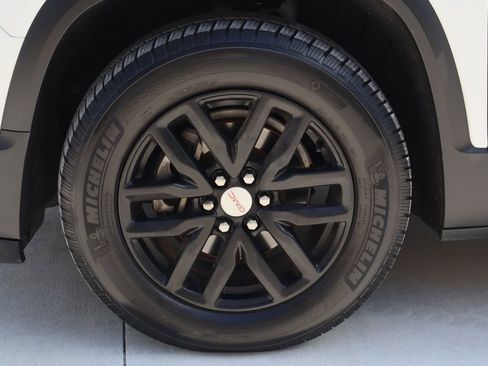 Used 2018 GMC Acadia SLT AWD/4WD image 34