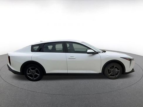 Used 2025 Kia K4 FWD image 16