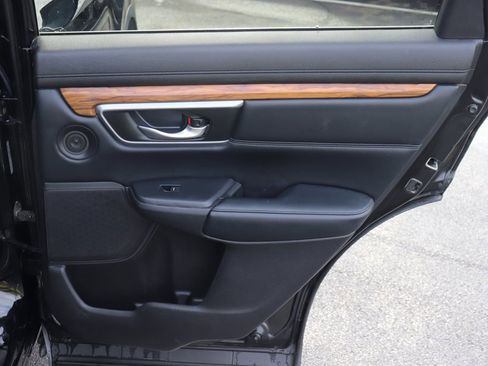 Used 2017 Honda CR-V Touring image 17