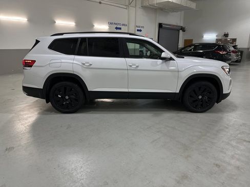 New 2026 Volkswagen Atlas SE image 10