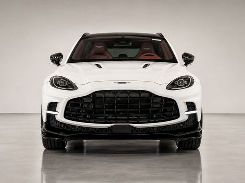 Used 2026 Aston Martin DBX 707 AWD/4WD image 2