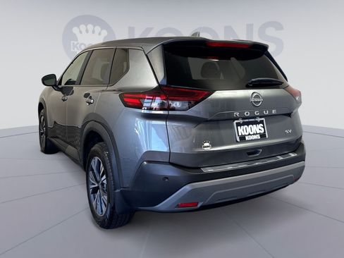 Used 2023 Nissan Rogue SV FWD image 4