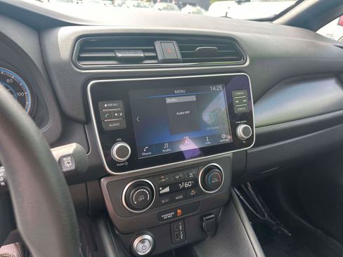 Used 2023 Nissan Leaf S image 25