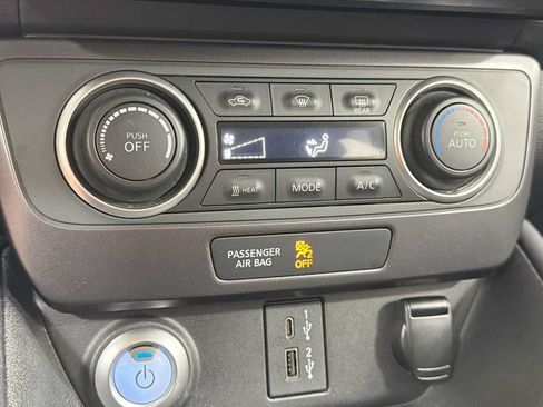 Used 2022 Nissan Leaf S FWD image 20