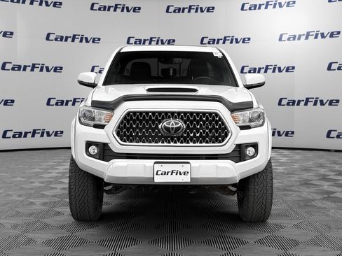 Used 2019 Toyota Tacoma TRD Sport AWD/4WD image 9