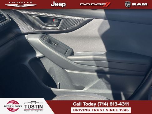 Used 2020 Subaru Crosstrek 2.0i Premium w/ Moonroof Package 1 AWD/4WD image 23