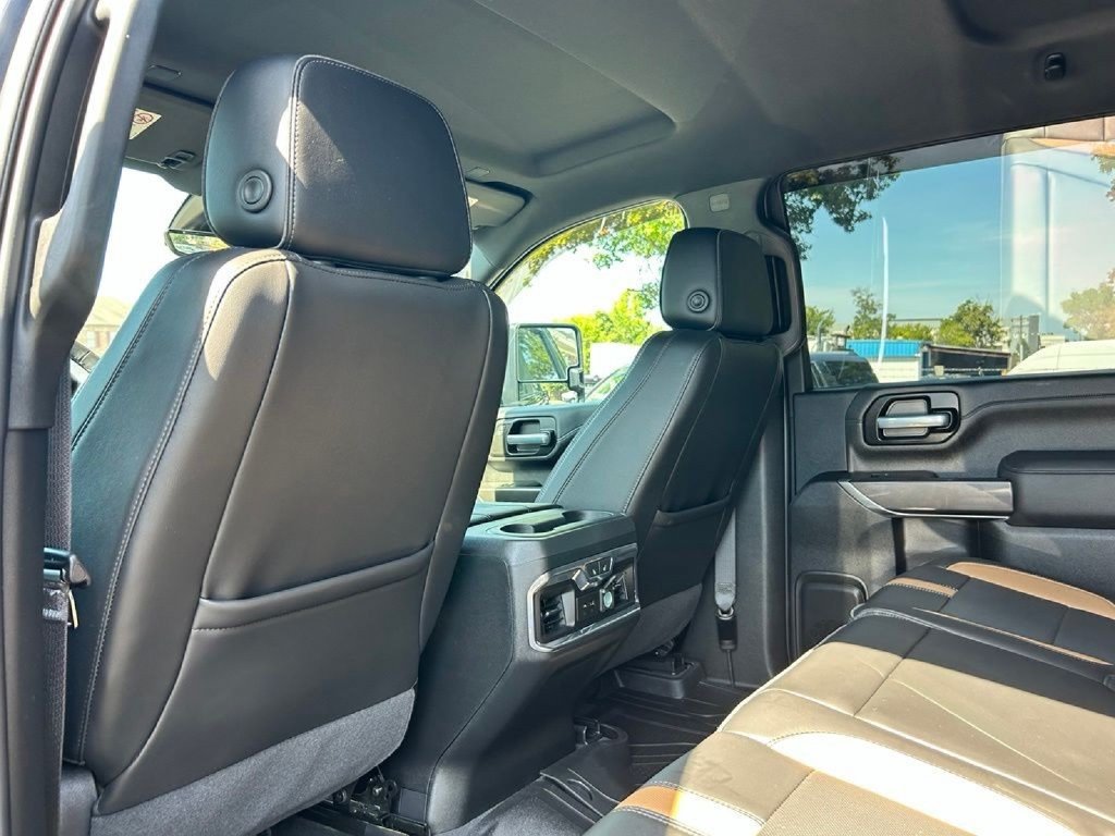 Used 2021 Chevrolet Silverado 2500 LTZ w/ Carhartt Edition AWD/4WD image 18