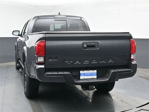 Used 2021 Toyota Tacoma SR5 w/ Technology Package image 9
