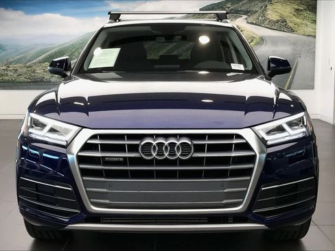 Used 2019 Audi Q5 2.0T Premium Plus w/ Premium Plus Package AWD/4WD image 2