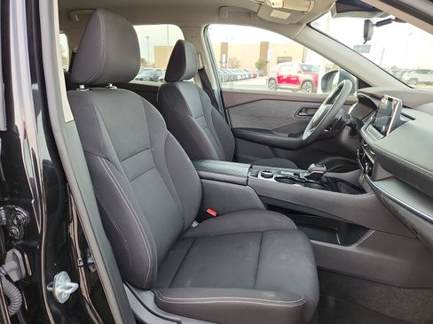 Used 2023 Nissan Rogue S image 15