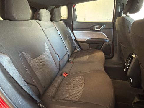 Used 2023 Jeep Compass Sport AWD/4WD image 33