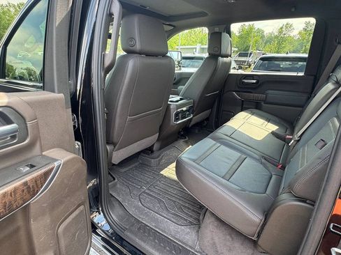 Used 2022 GMC Sierra 2500 Denali w/ Denali Ultimate Package AWD/4WD image 10